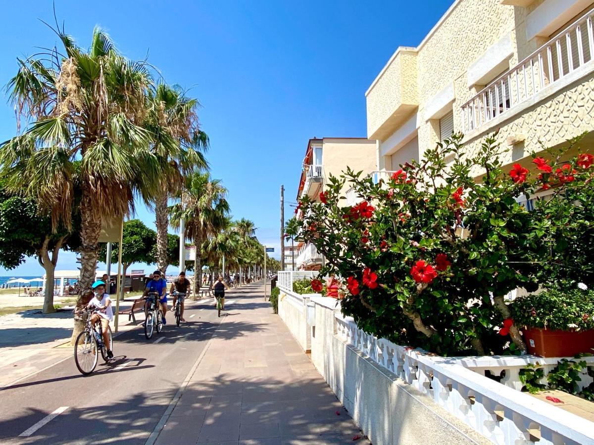 Casa Comoda Delante De La Playa Con Vista Al Mar Cambrils Bagian luar foto